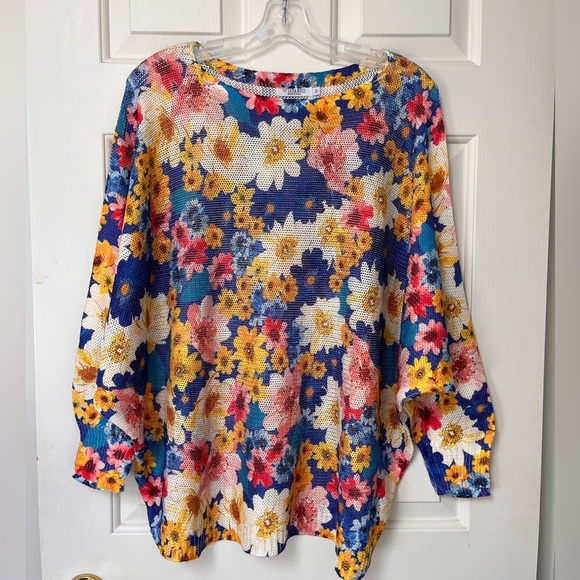 Luisa Ricci Made in Italy Oversized Floral Mesh Top XL-3X - Picture 3 of 11